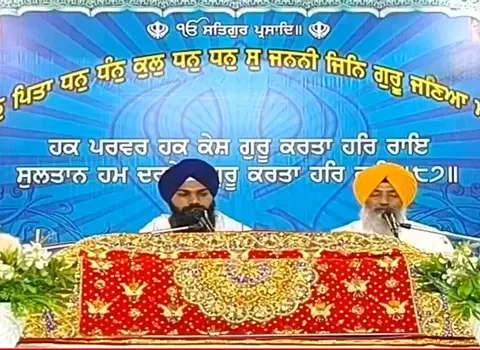 Mukhwak, katha, and Manji Sahib devotional setting at the gurdwara