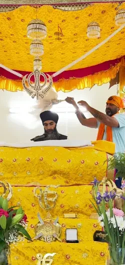 Open-door message for non-Sikh visitors to the gurdwara