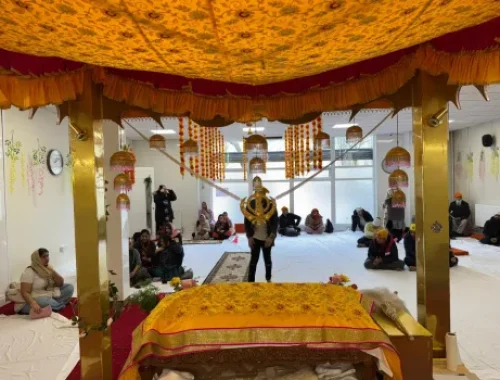 Illustrated guide for first-time visitors to a Sikh gurdwara in Belfast