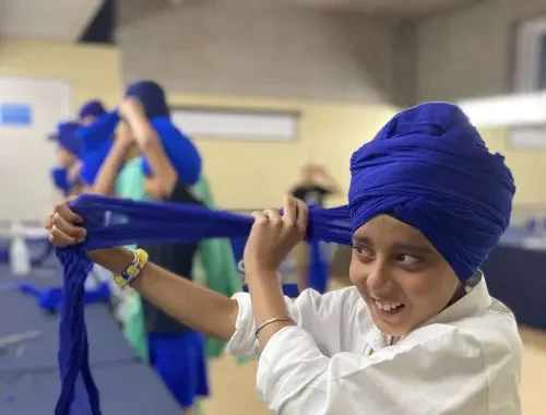 Sikh turban tying lesson at Gurdwara Sahib